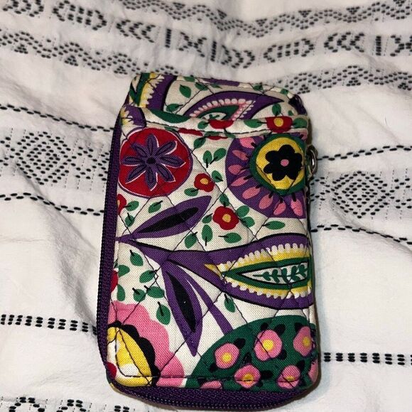 Vera Bradley Zip Around Wallet Wristlet – Floral Quilted Print - Picture 2 of 4